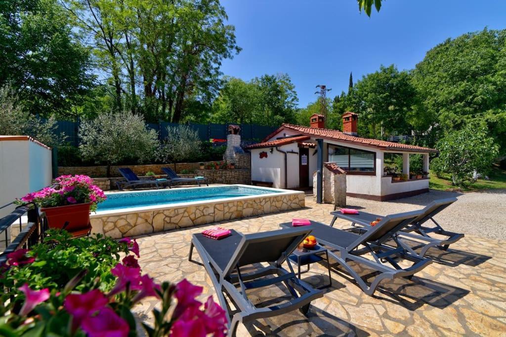 Piccola Casa - A Little Paradise Kršan Exteriör bild